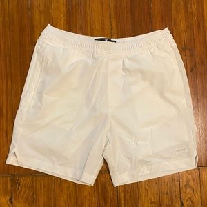Hollister Men’s Everyday White Short size Medium